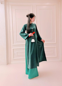 Mẫu áo dài  truyền thống màu xanh rêu
